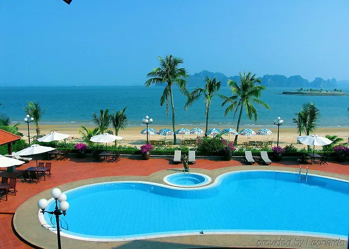Tuan Chau Marina 2* Ha Long