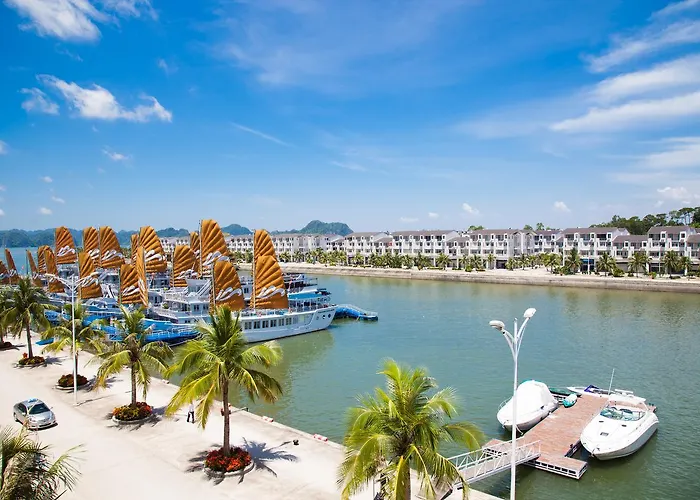 Tuan Chau Marina Hotel 2*