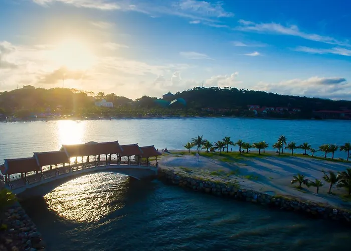 Tuan Chau Marina Hotel