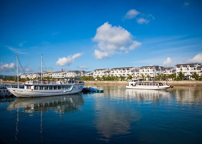 Tuan Chau Marina 2* Ha Long