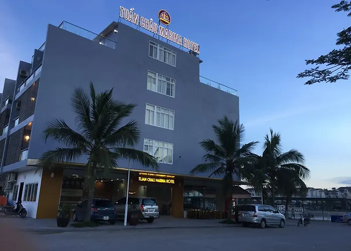 Hotel Tuan Chau Marina 2*