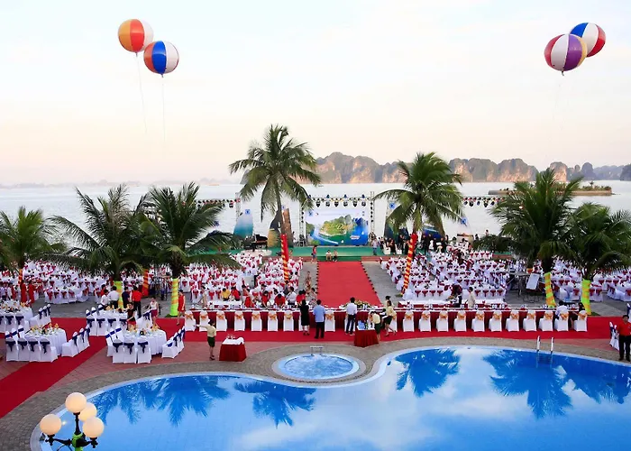 Tuan Chau Marina Hotel