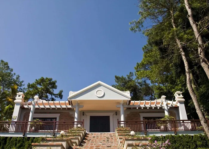 Hotel Tuan Chau Marina