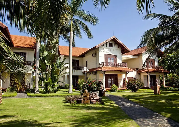 Tuan Chau Marina Hotel