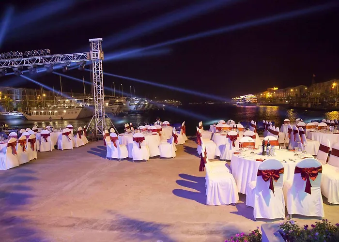 Hotel Tuan Chau Marina